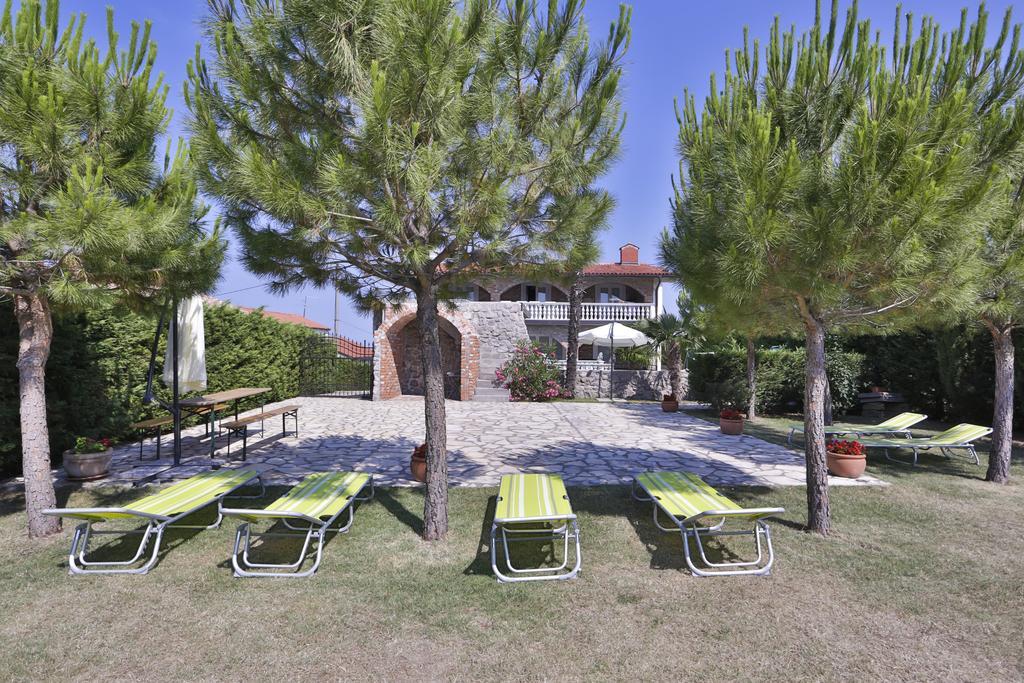 Casa Oasa -Accommodation , Pizzeria & Bar Marezige Exteriér fotografie