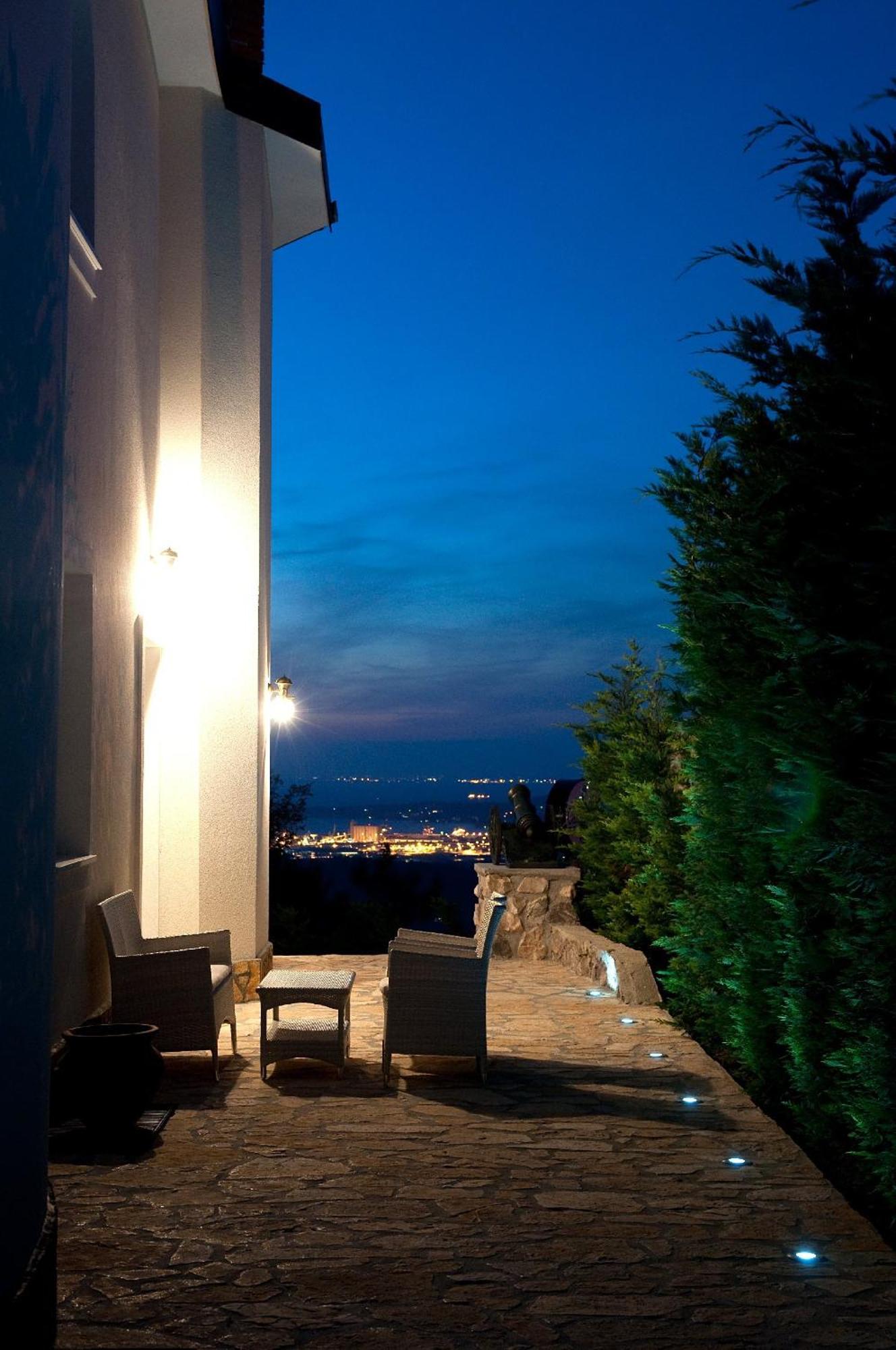 Casa Oasa -Accommodation , Pizzeria & Bar Marezige Exteriér fotografie